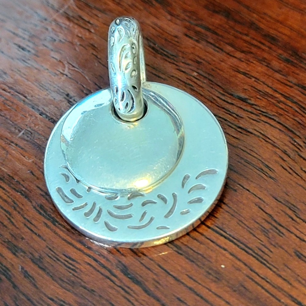 Silpada sterling silver pendant, S0908